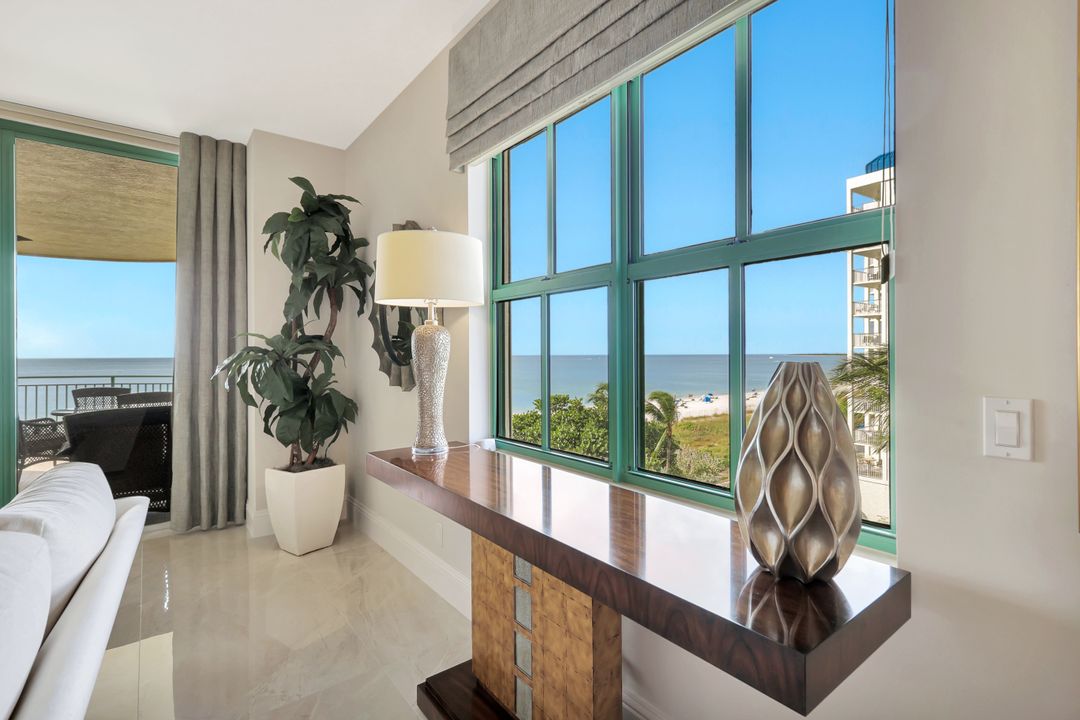 930 Cape Marco Dr #506, Marco Island, FL 34145