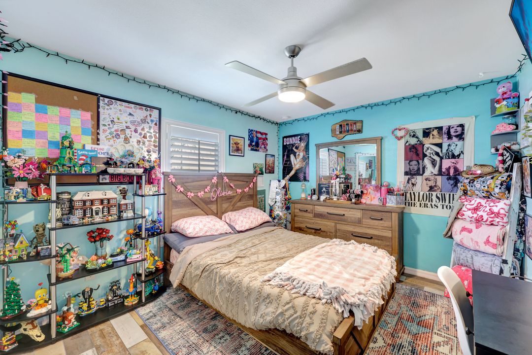 2300 NW 25th St, Cape Coral, FL 33993