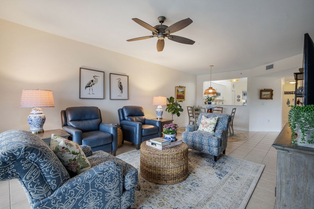 7822 Great Heron Way #201, Naples, FL 34104