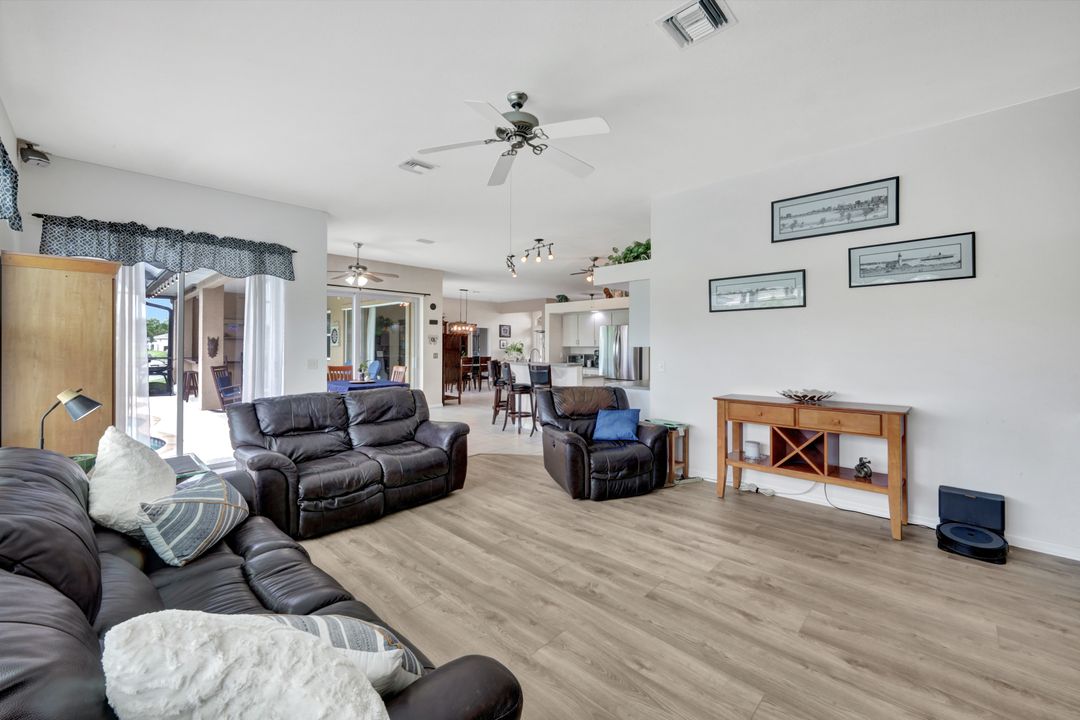 2118 SE 18th Ave, Cape Coral, FL 33990