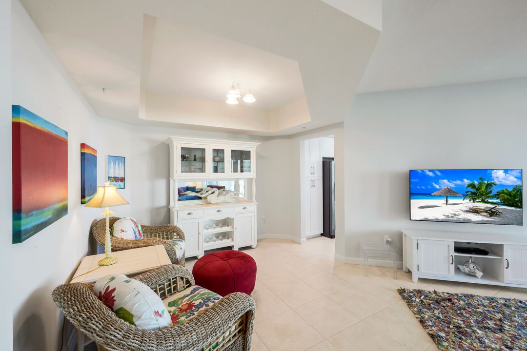 325 Dunes Blvd #605, Naples, FL 34110