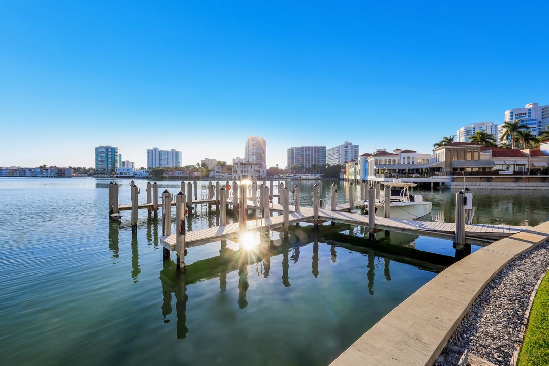 250 Park Shore Dr #801, Naples, FL 34103