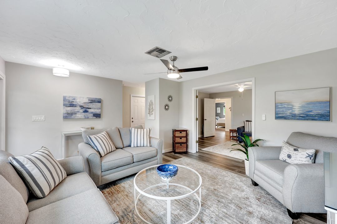 532 99th Ave N, Naples, FL 34108