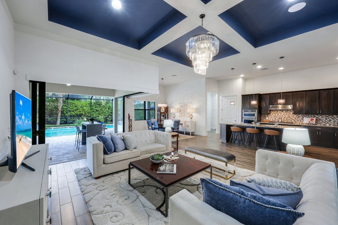 16273 Camden Lakes Cir, Naples, FL 34110