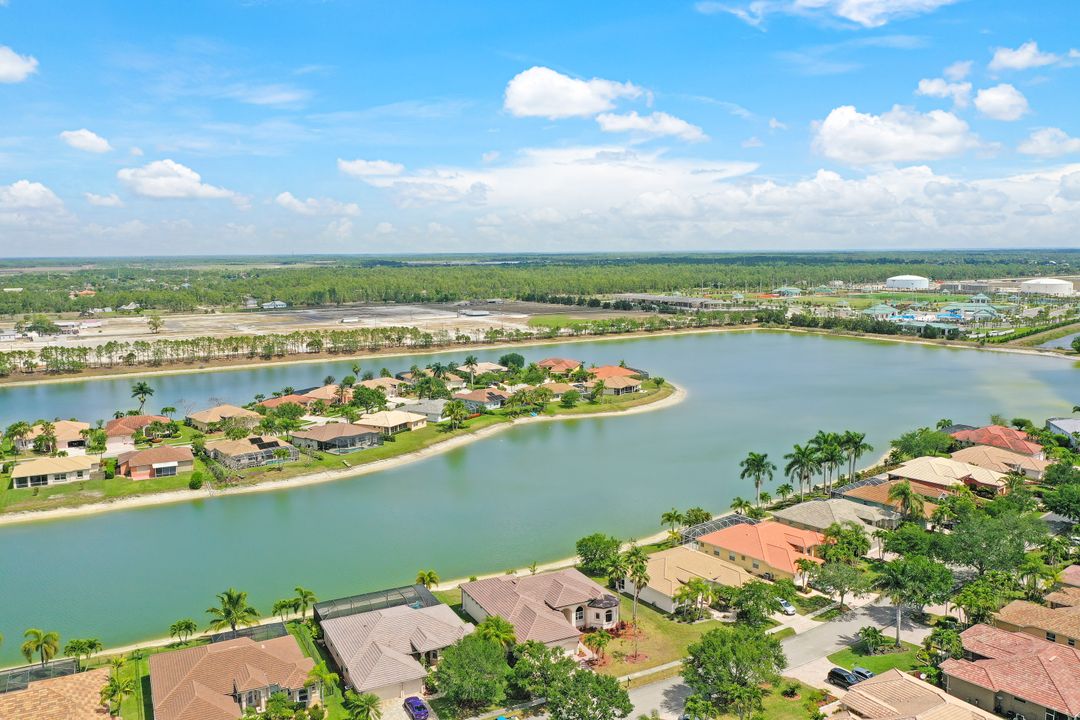 985 Chesapeake Bay Ct, Naples, FL 34120