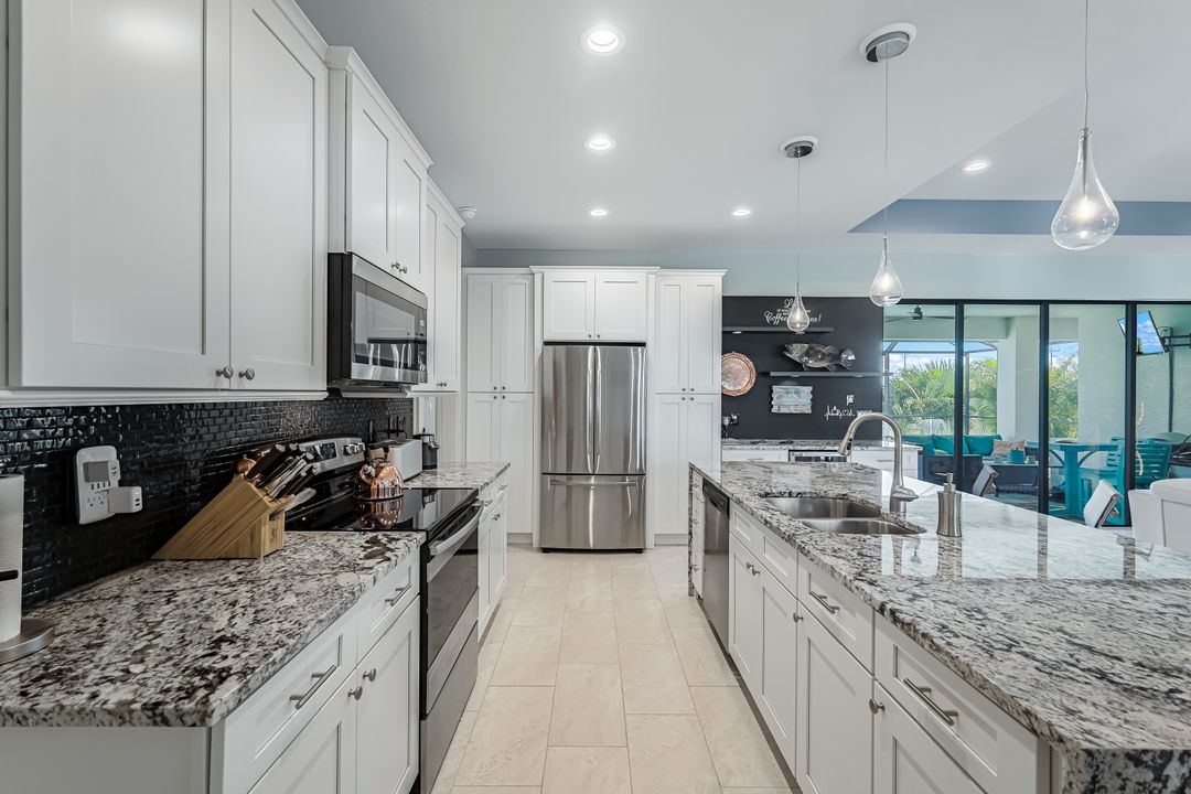 3213 NW 9th St, Cape Coral, FL 33993