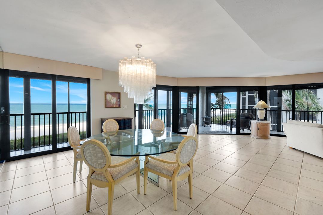 9653 Gulf Shore Dr #303, Naples, FL 34108
