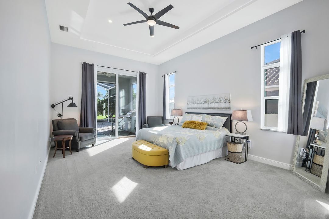 4909 Seville Ct, Cape Coral, FL 33904