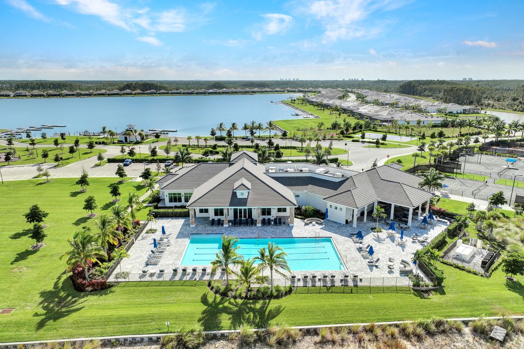 19184 Aqua Shore Dr, Fort Myers, FL 33913