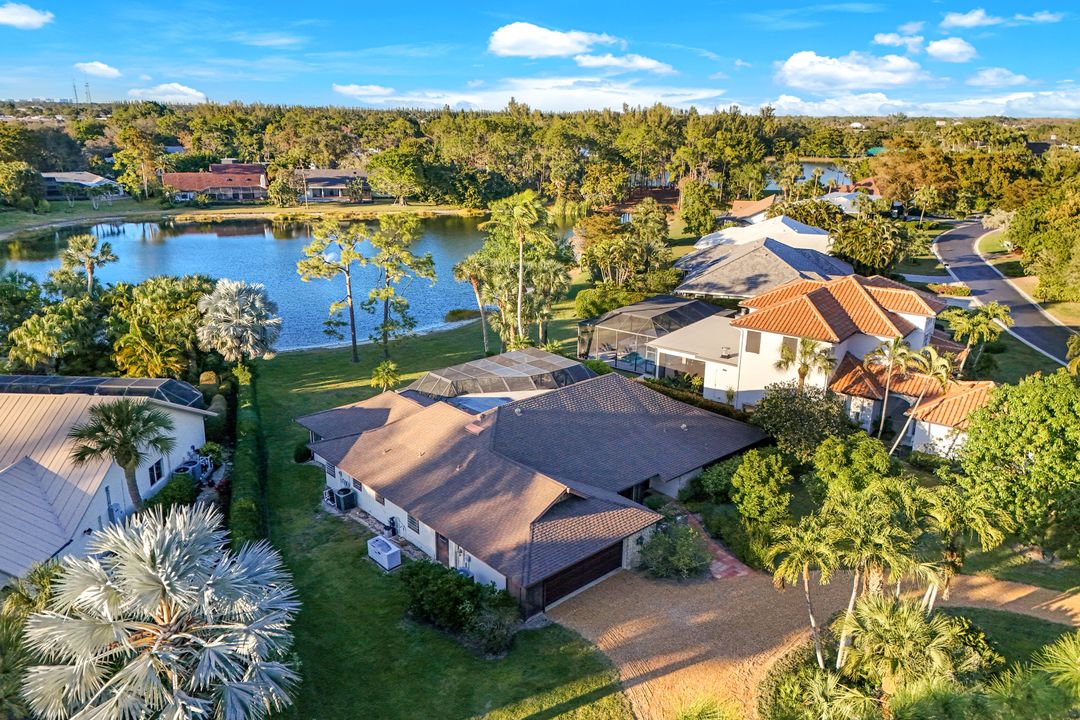 700 Bald Eagle Dr, Naples, FL 34105