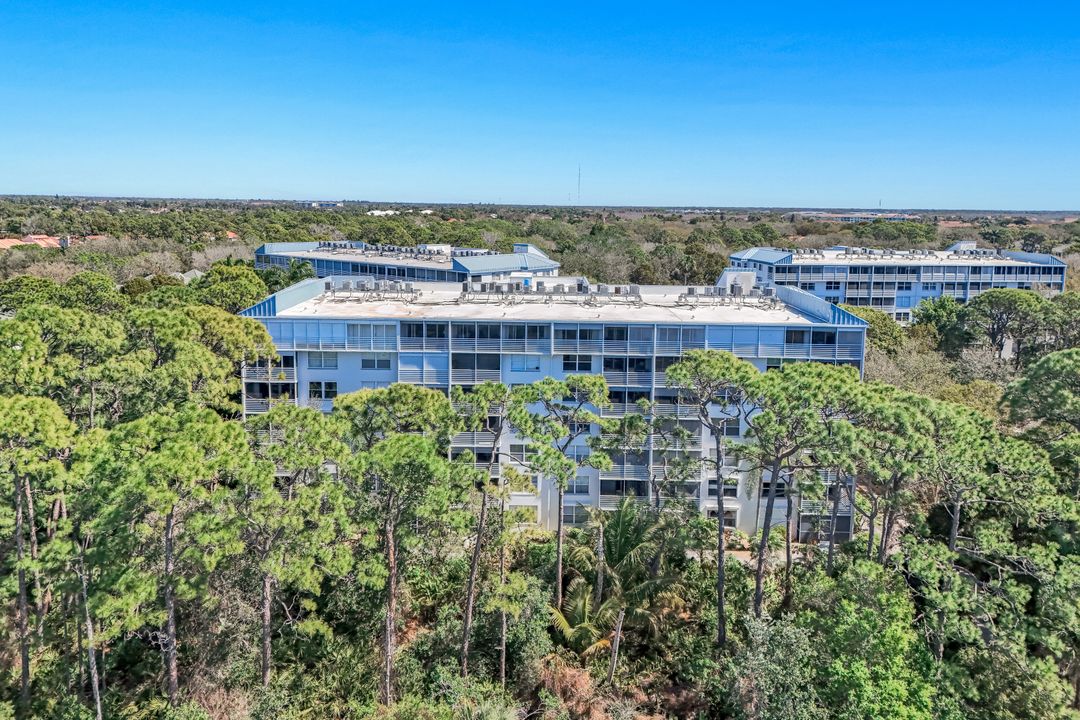 270 Naples Cove Dr #3205, Naples, FL 34110