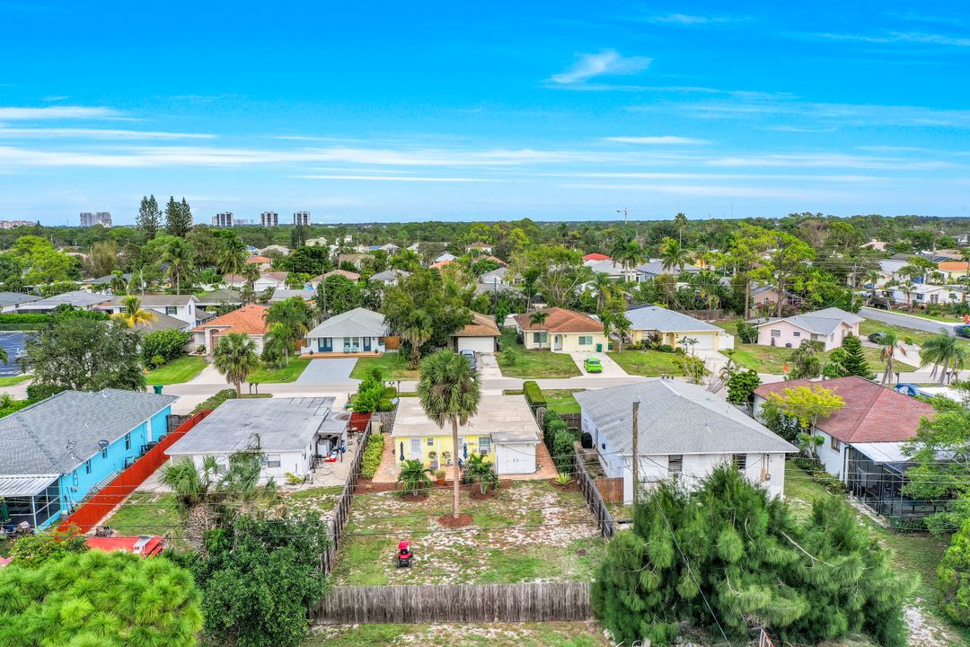 782 107th Ave N, Naples, FL 34108