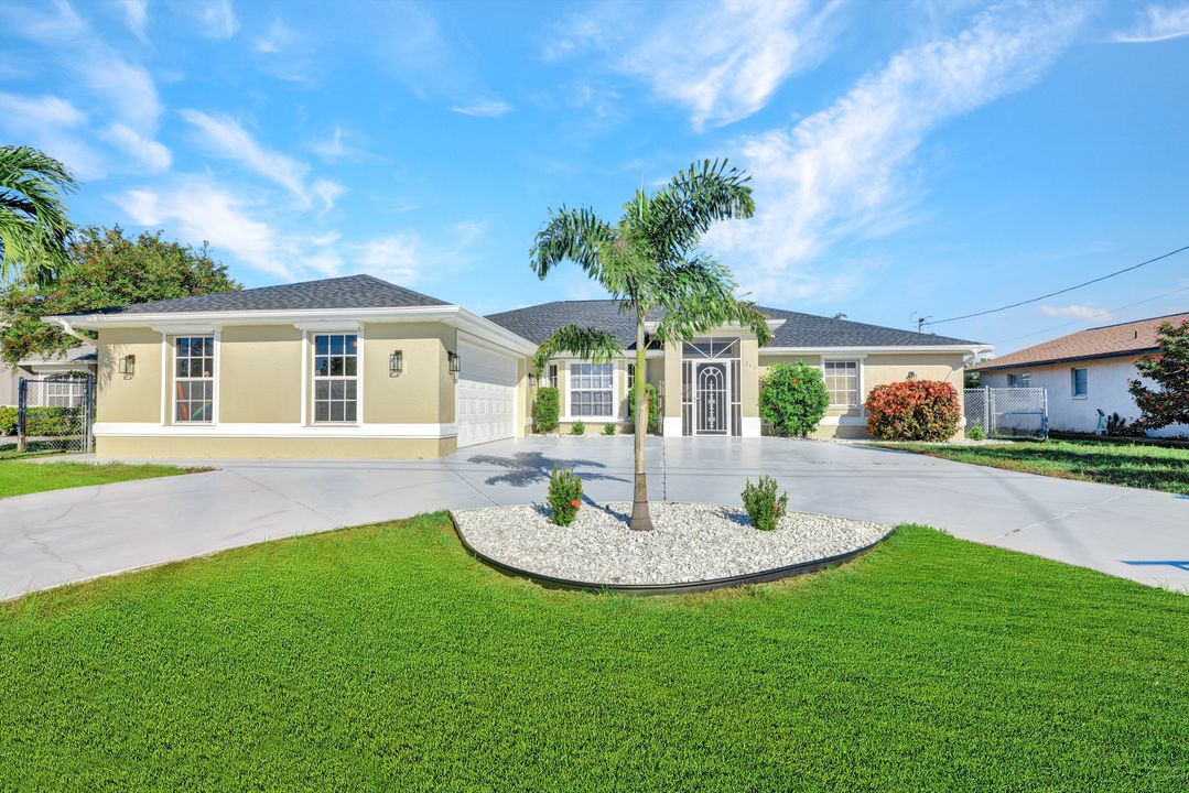 213 SE 20th Ct, Cape Coral, FL 33990
