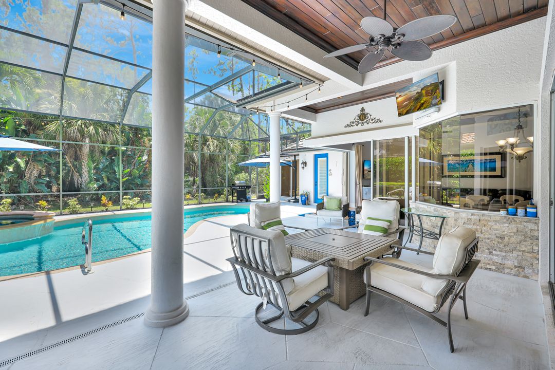 9833 Clear Lake Cir, Naples, FL 34109