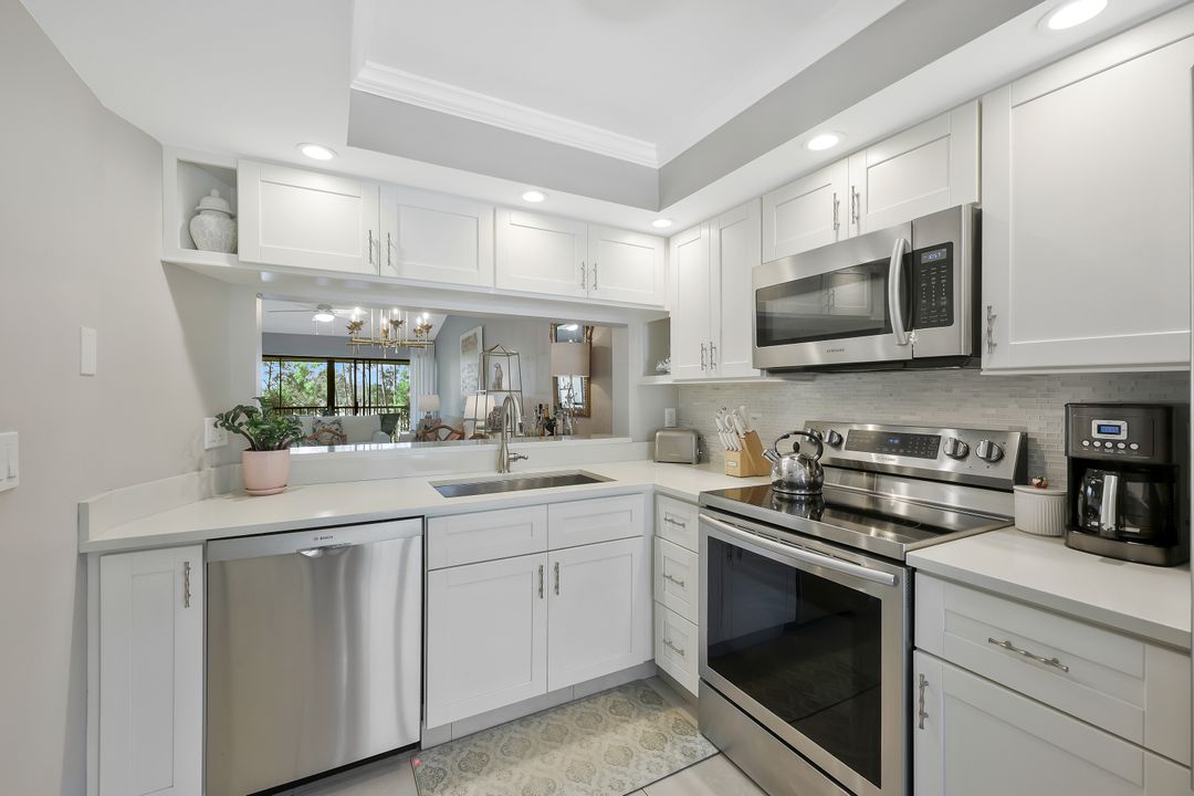 265 Deerwood Cir #12, Naples, FL 34113