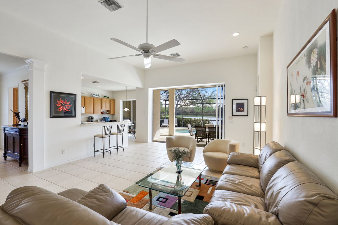 9956 St Moritz Dr, Miromar Lakes, FL 33913