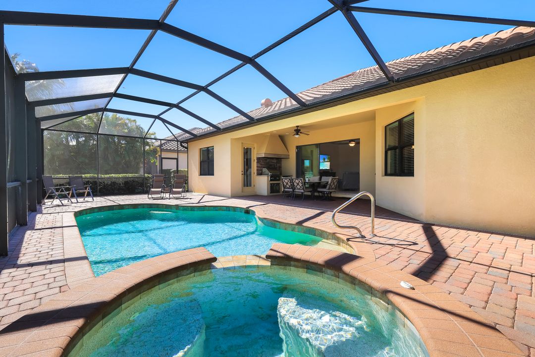 28085 Wicklow Ct, Bonita Springs, FL 34135