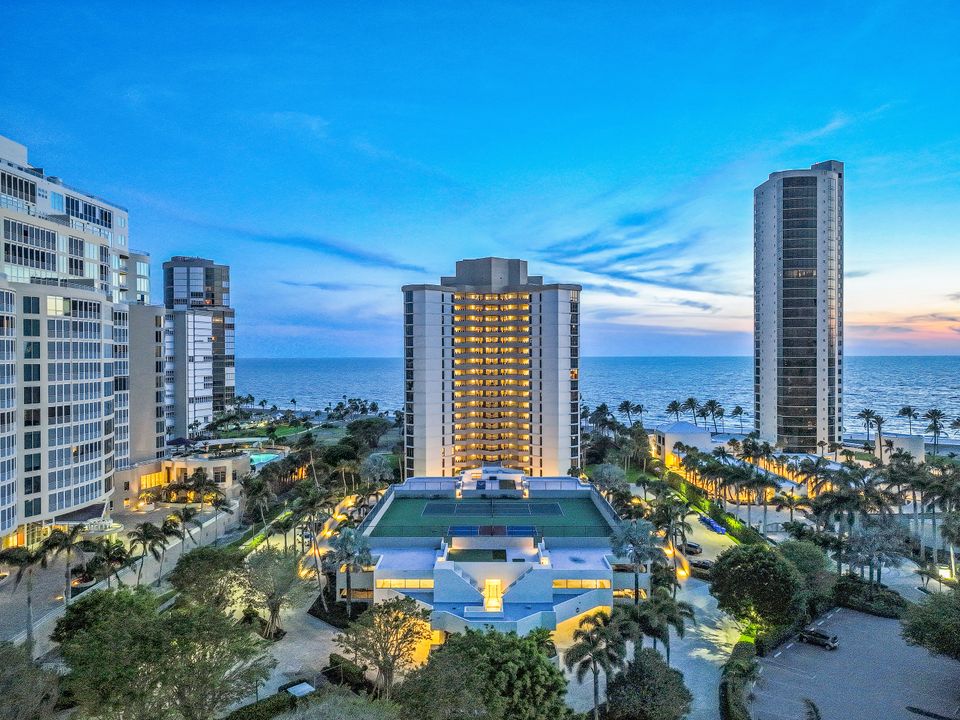 4551 Gulf Shore Blvd N #1003, Naples, FL 34103