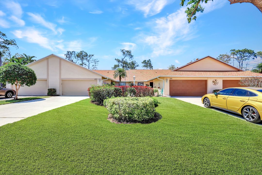 428 Kings Way, Naples, FL 34104