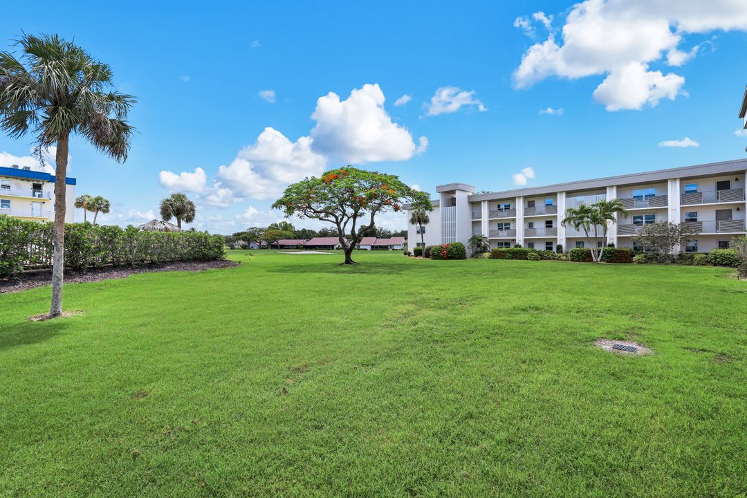 6102 Augusta Dr #307, Fort Myers, FL 33907