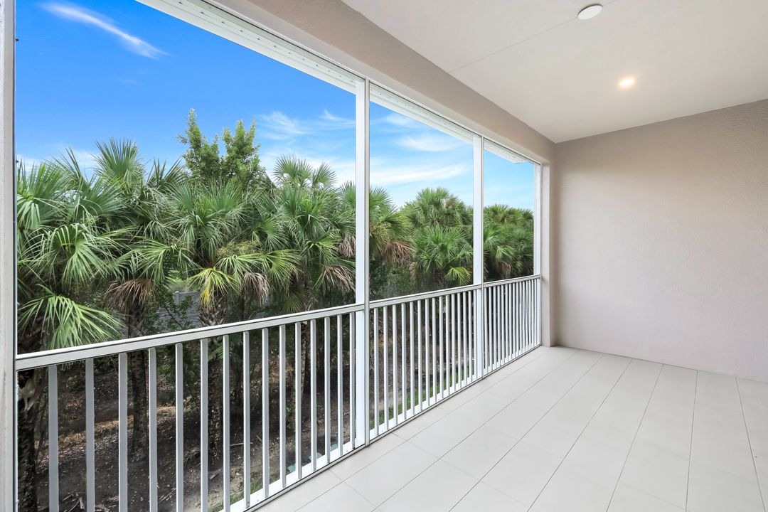 280 Antilles Wy E #101, Naples, FL 34112