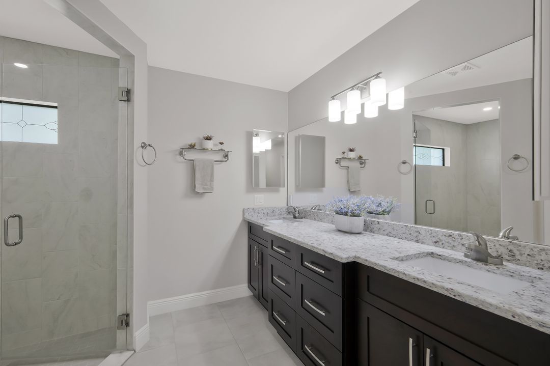 2519 NE 5th Pl, Cape Coral, FL 33909