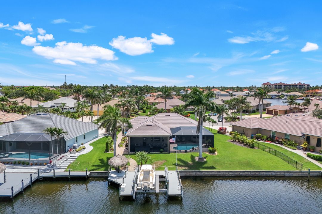 5606 Merlyn Ln, Cape Coral, FL 33914