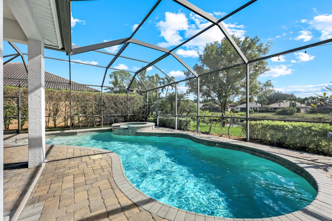 6374 Old Mahogany Ct, Naples, FL 34109