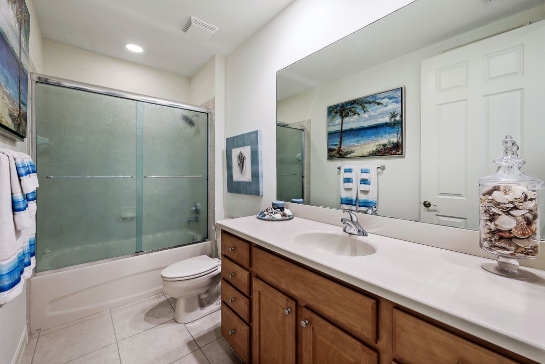 8649 Champions Point #1202, Naples, FL 34113