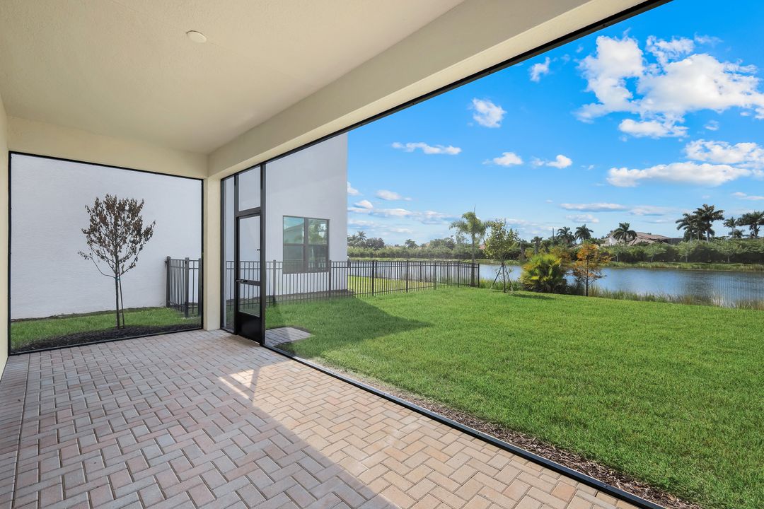 20703 Fair Oak Ln, Estero, FL 33928