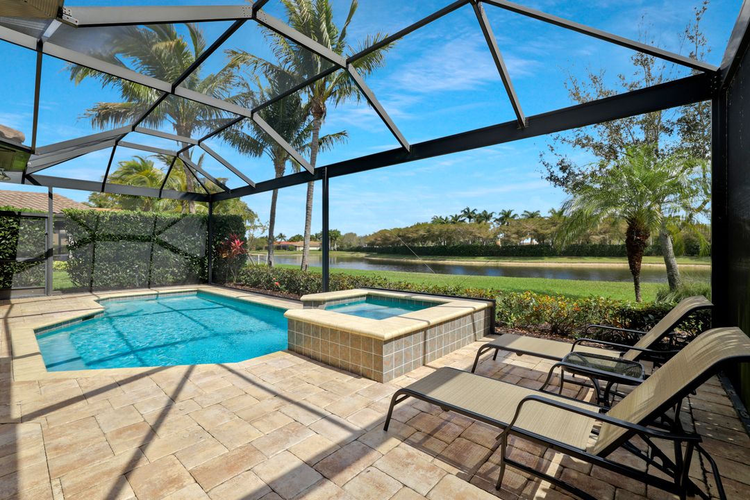 9568 Mussorie Ct, Naples, FL 34114