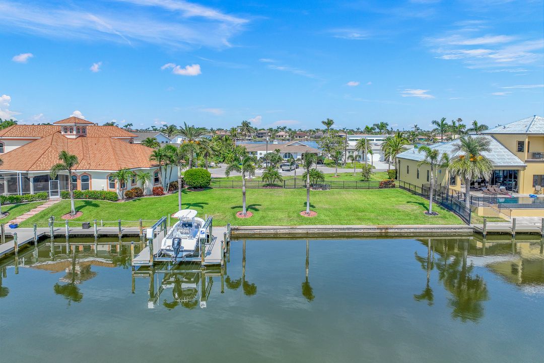 5227 SW 5th Pl, Cape Coral, FL 33914