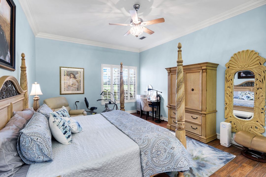 11426 Quail Village Way, Naples, FL 34119