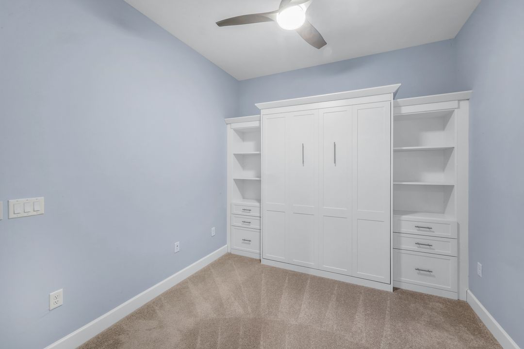 6392 Arriba Ave, Naples, FL 34113