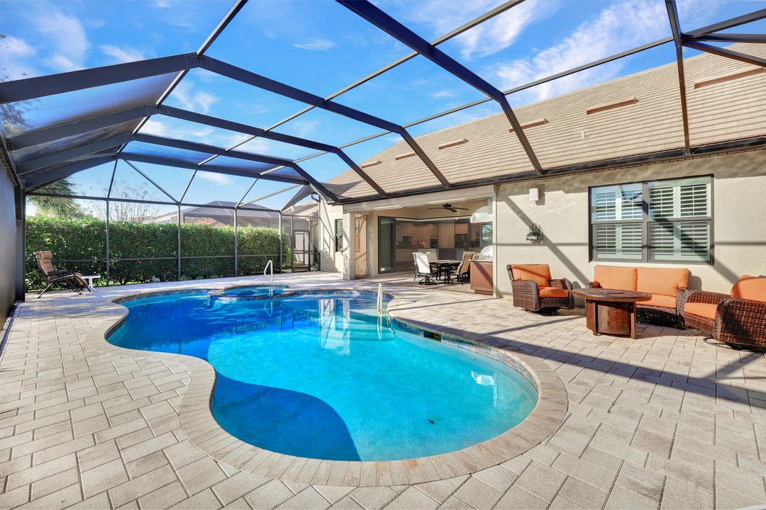 11807 Dixon Dr, Fort Myers, FL 33913