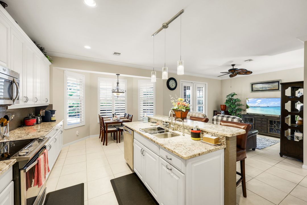 8493 Laurel Lakes Blvd, Naples, FL 34119