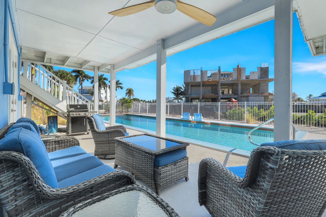 100 Tarpon Rd, Fort Myers Beach, FL 33931