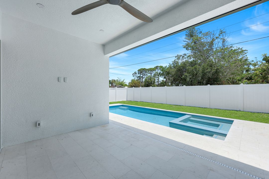 1312 Trail Terrace Dr, Naples, FL 34103