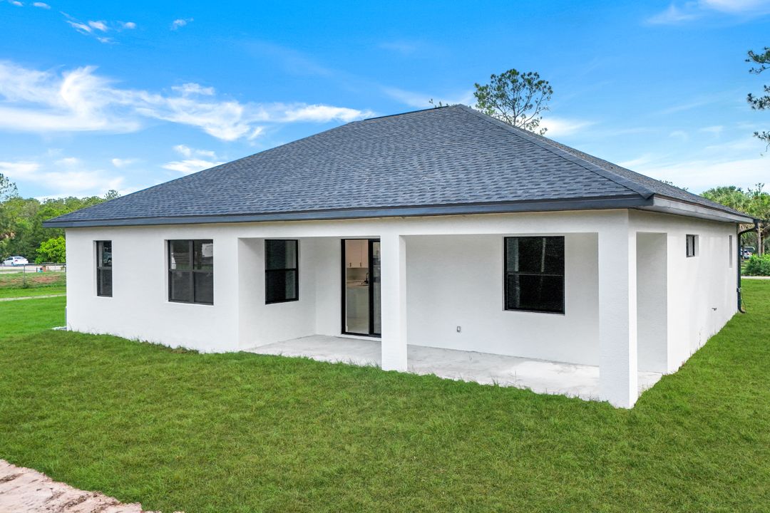 3644 35th Ave NE, Naples, FL 34120