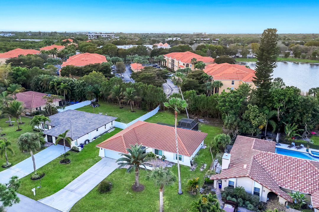 27153 Edenbridge Ct, Bonita Springs, FL 34135