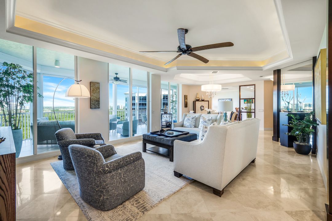 295 Grande Way #1505, Naples, FL 34110