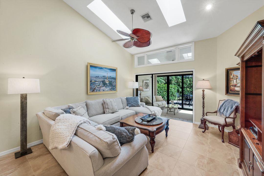 6636 Trident Way, Naples, FL 34108