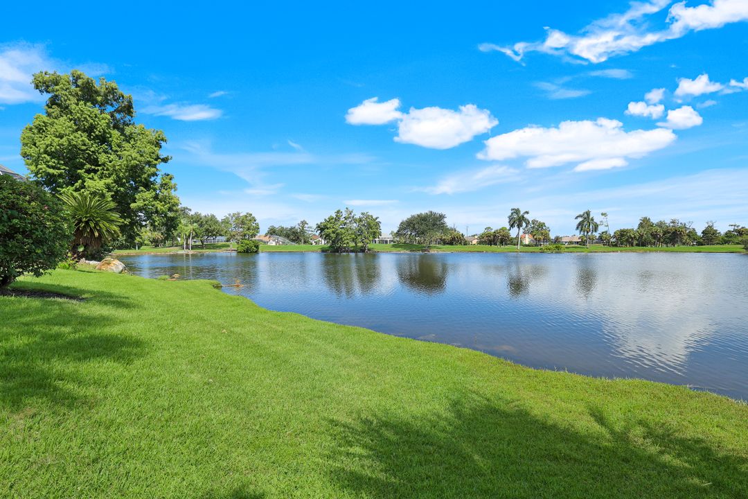16111 Forest Oaks Dr, Fort Myers, FL 33908