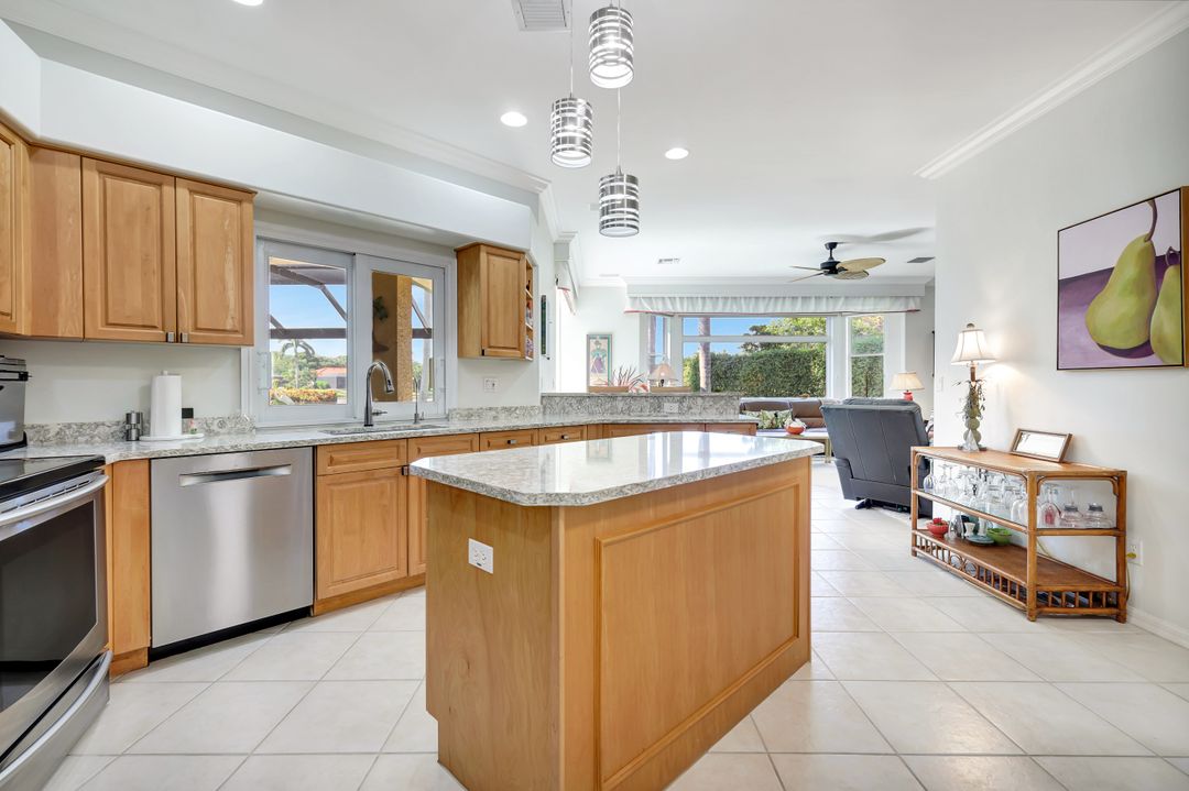 9471 Cedar Creek Dr, Bonita Springs, FL 34135