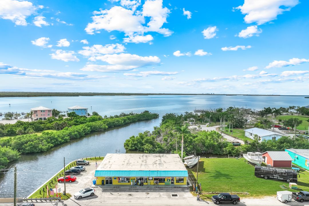 4547 Pine Island Rd, Matlacha, FL 33993