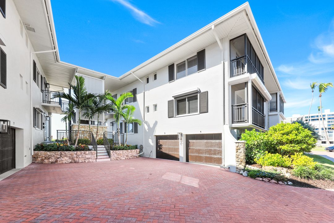 2211 Gulf Shore Blvd N #C4, Naples, FL 34102