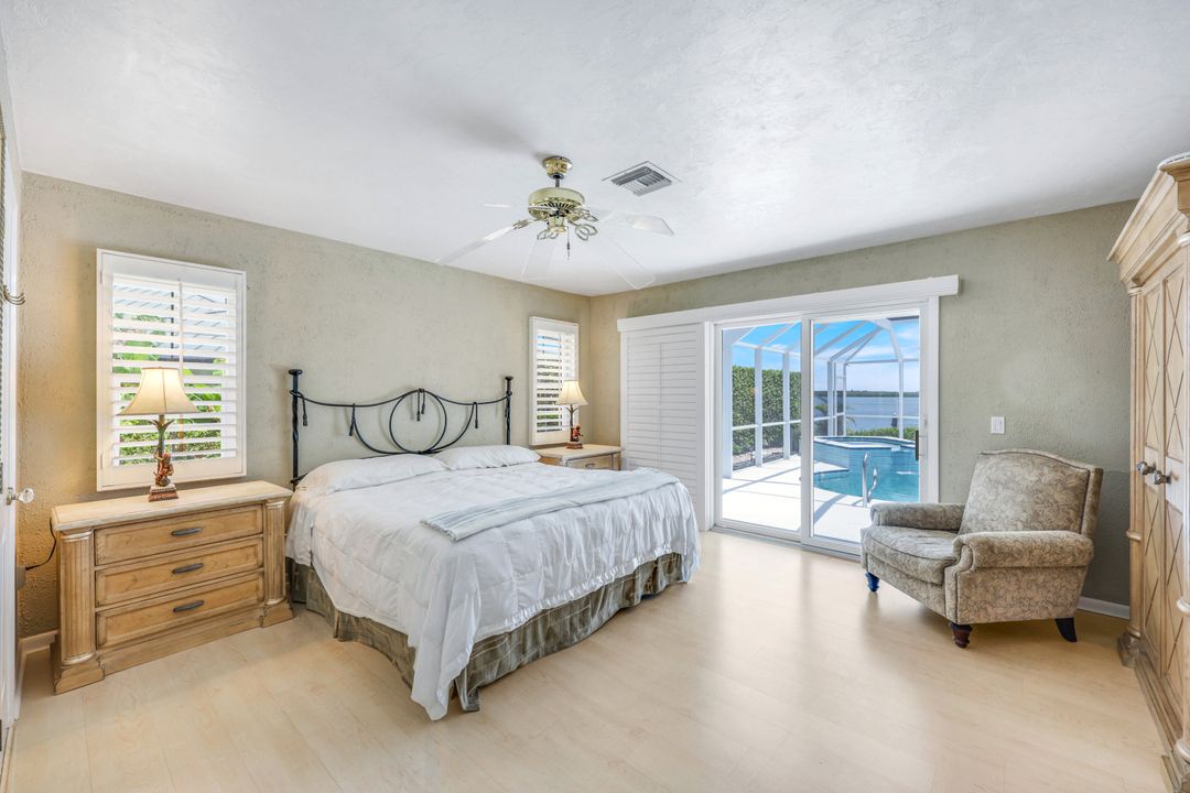 1268 Laurel Ct, Marco Island, FL 34145