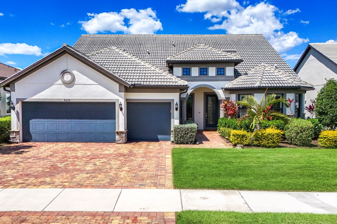 9373 Surfbird Ct, Naples, FL 34120