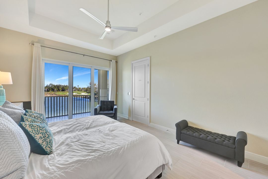 608 El Camino Real #202, Naples, FL 34119