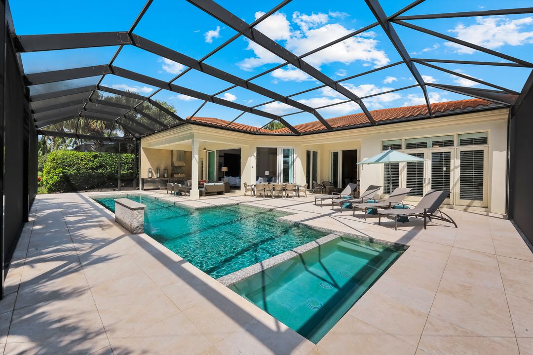 2048 Isla Vista Ln, Naples, FL 34105